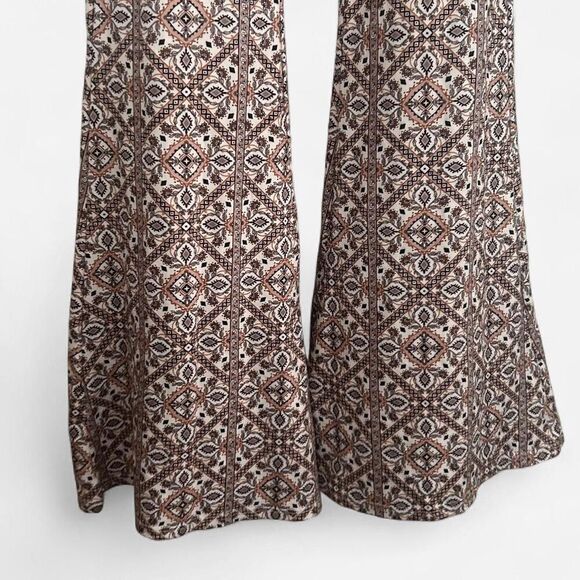 Windsor Boho Diamond Print Flared Leggings & Keyhole Halter Crop Set Indie Fall - Picture 6 of 7